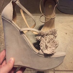 Never worn Chase & Chloe wedge sandal